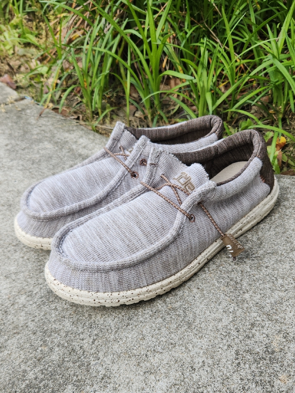 Hey Dude WALLY STRETHMen’s Slip-On Loafers in Light Gray/ Brown Trim,Size 10